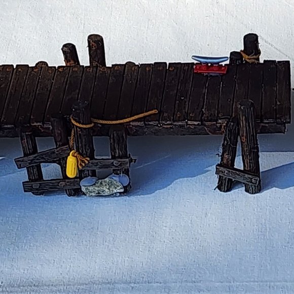 Vintage Lemax Village Collection 2001 Wooden Piers Set of 2 Retired/Discontinued - Picture 3 of 14